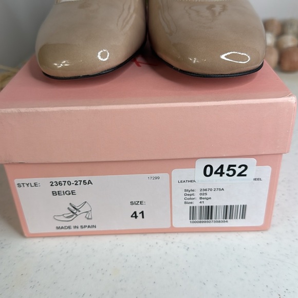 ANA PALMA
Made In Spain Patent Leather Dual Strap Mary Jane Heels 10.5/Euro 41 - Picture 11 of 12